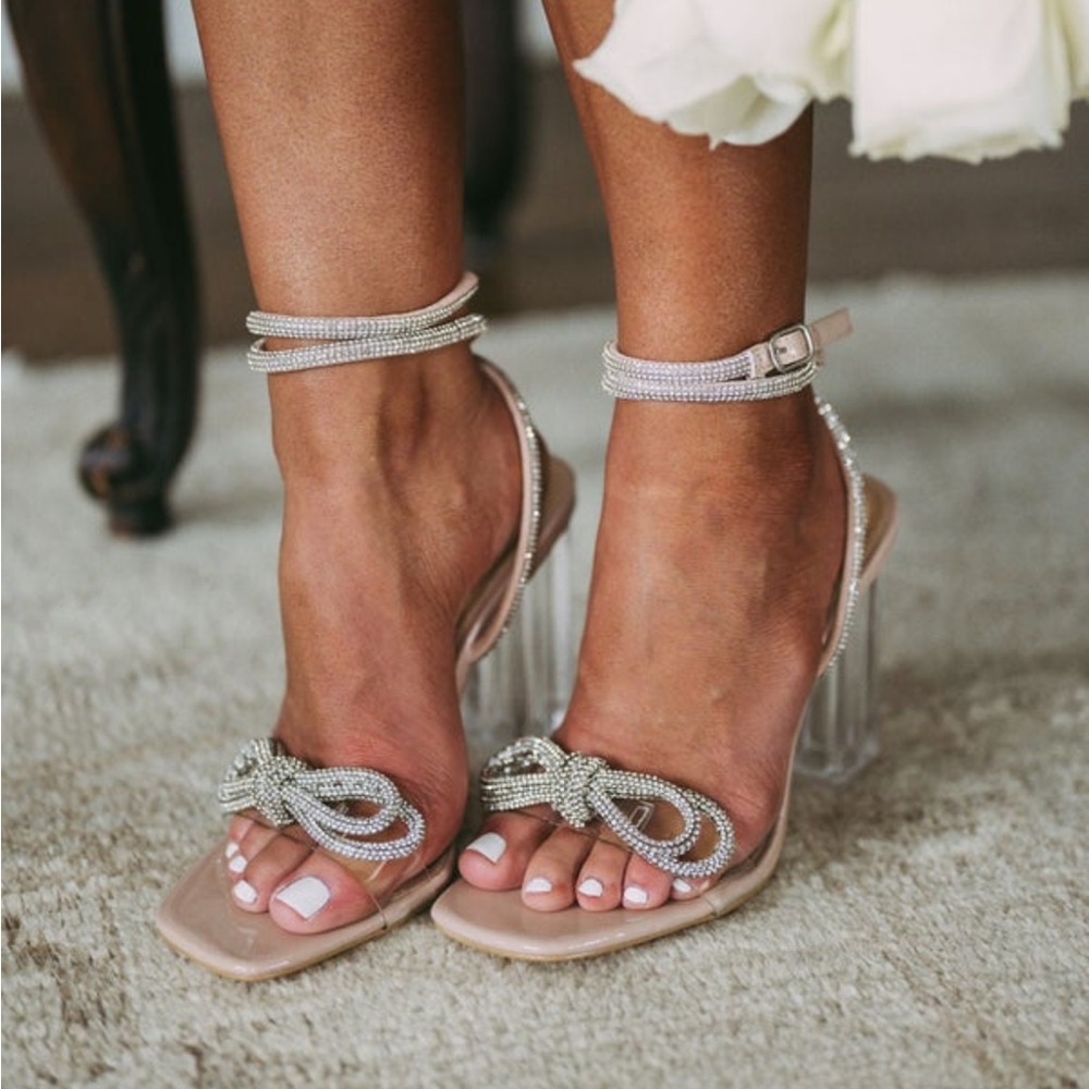 These 3 Boutique bow heels